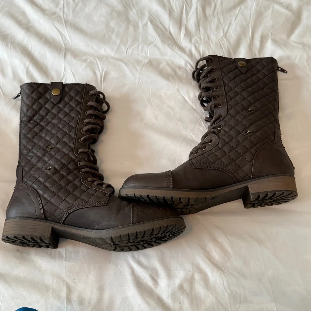 SM Quilted Fireside Women’s Boots 9.5M Brown Faux Fur Lined Adjustable Height - Picture 5 of 10